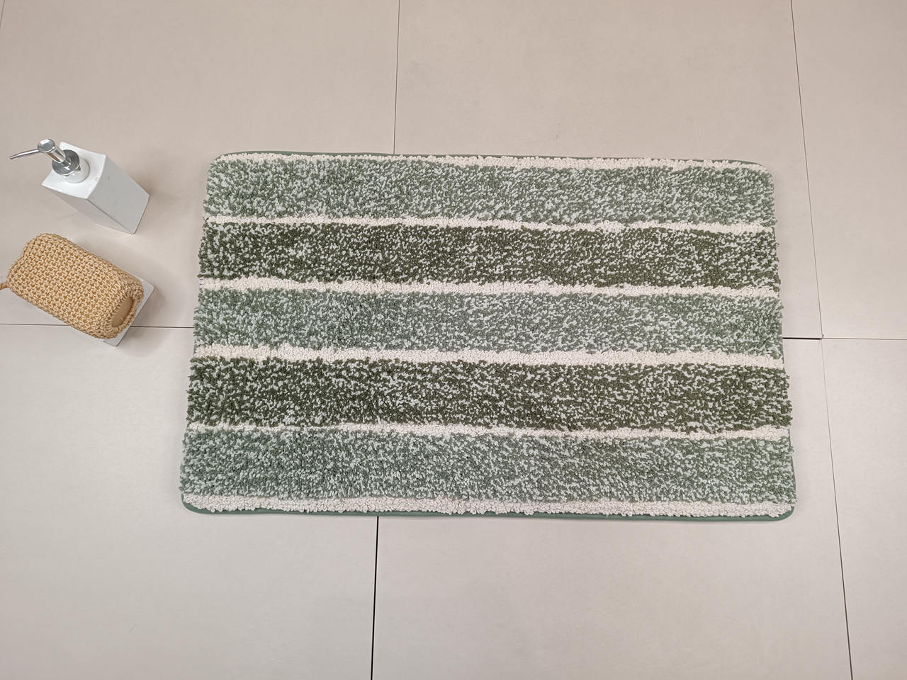 RXDJ9250524 Tufted Memory Foam Bath Mat
