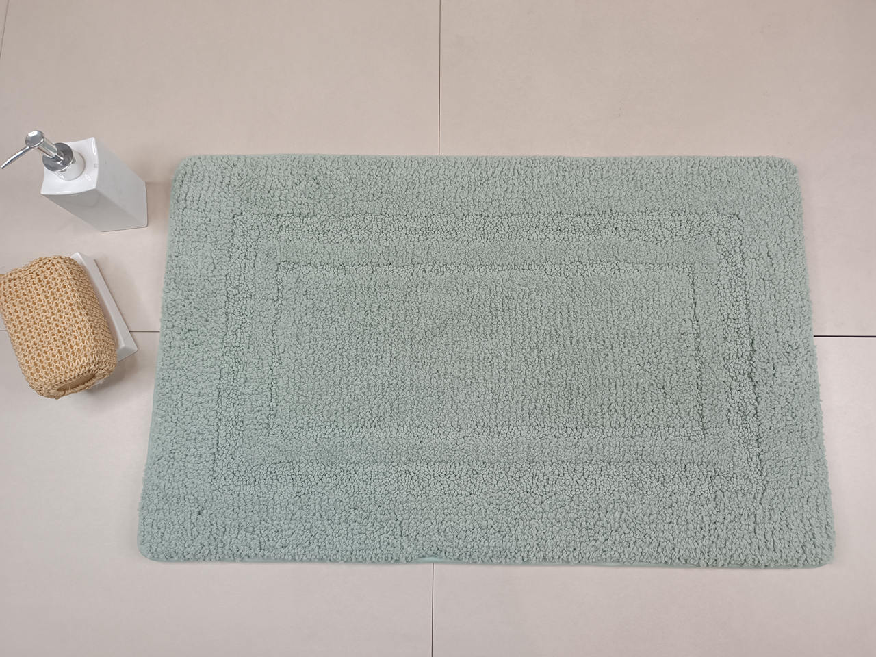 RX250632 Tufted Memory Foam Bath Mat