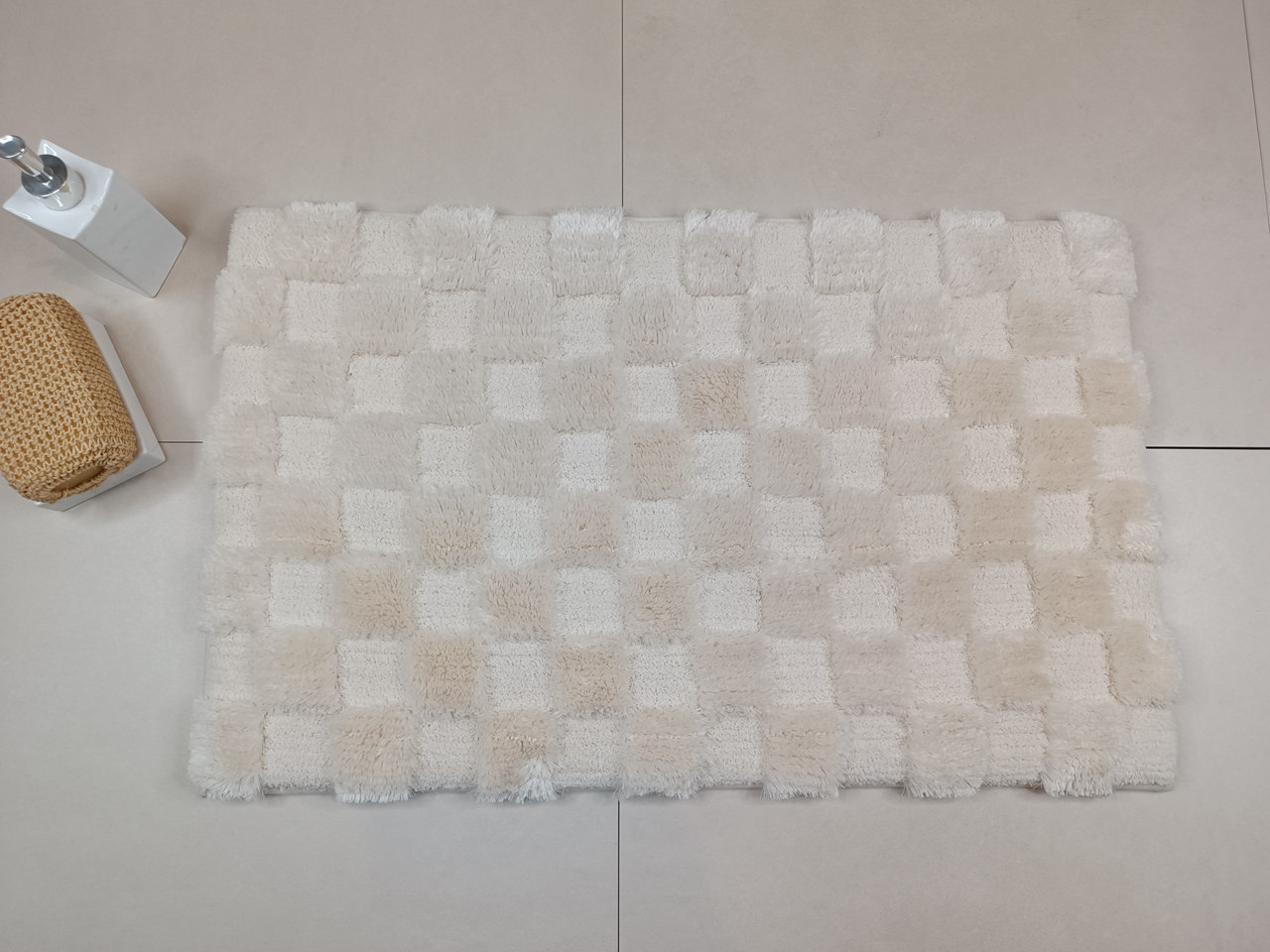 RXDJ250322 Tufted Memory Foam Bath Mat