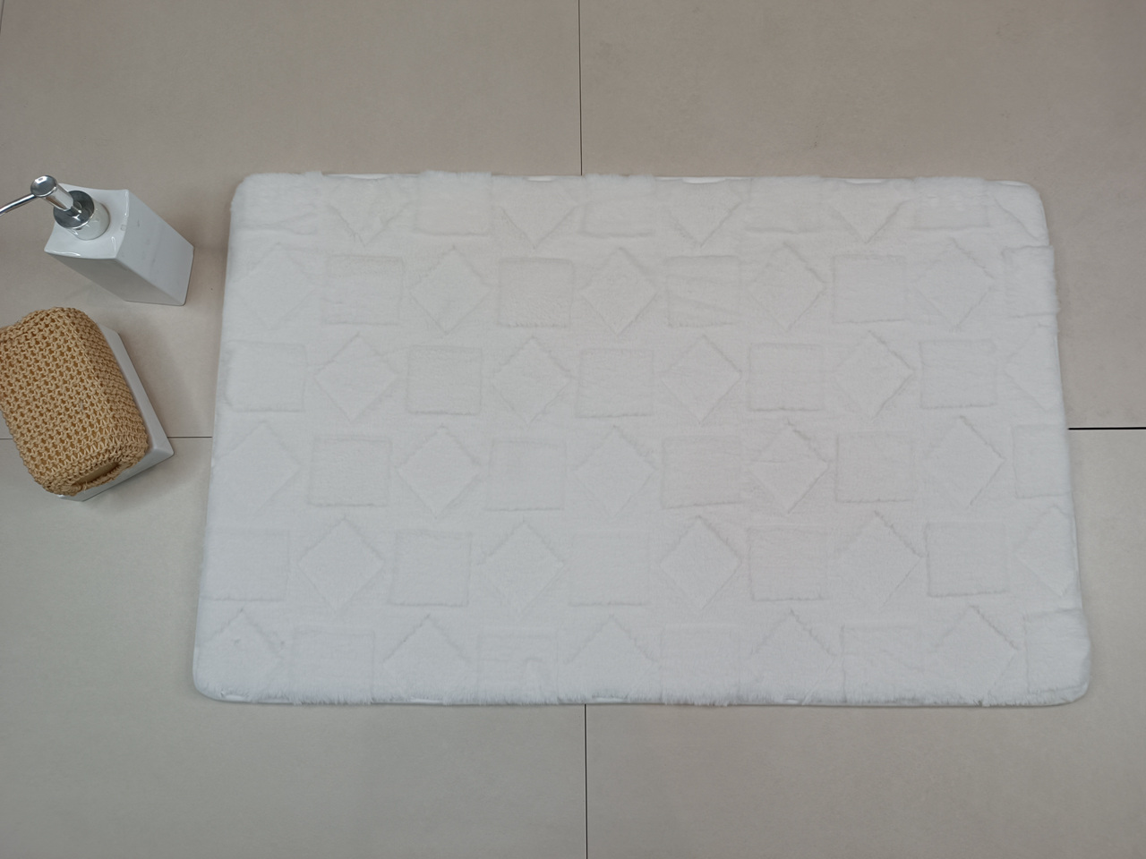 RXXL2589 Rabbit Fur Foam Bath Mat
